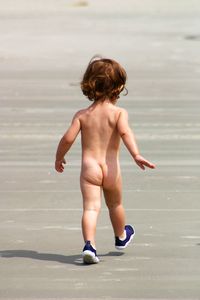 Naked-bum-toddler