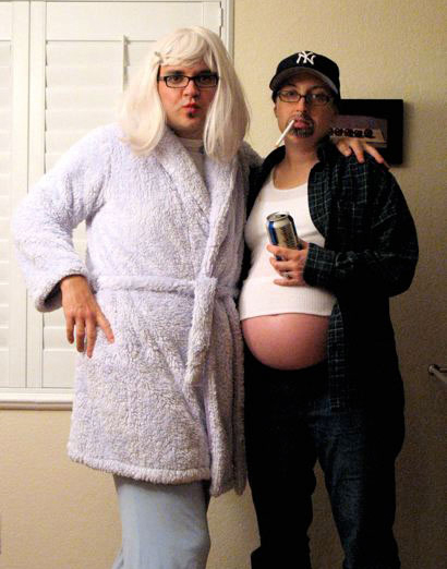 Pregnant_WhiteTrash_Halloween_costume