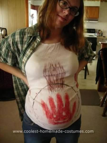 Pregnant-halloween-costume-wilson