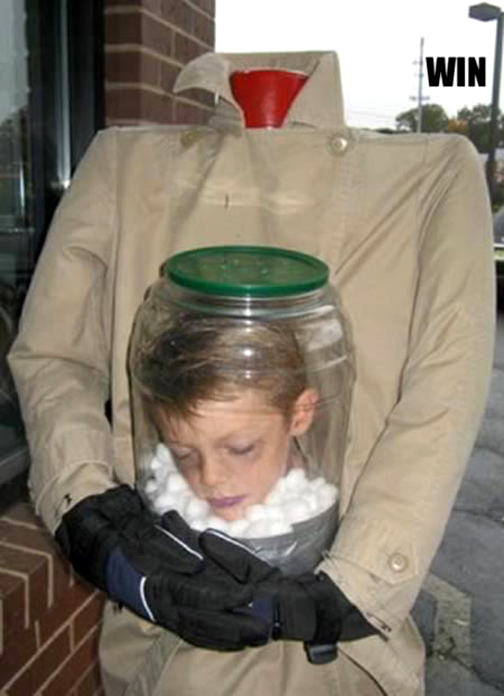 Decapitated_head_in_jar_kids_costume