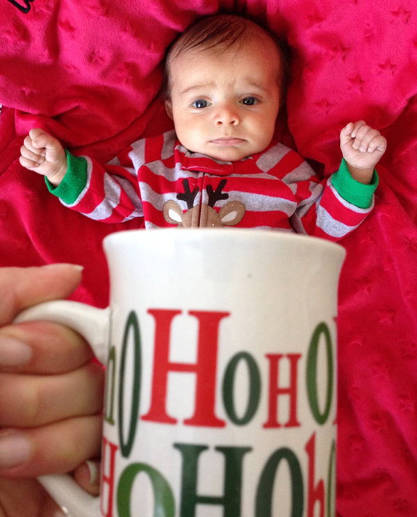 Who doesn't love a little #BabyMugging? Check out the holiday edition (including babies, Christmas trees, + more mug fun). This would make such a cute Christmas card!