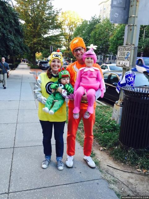 These are the best family Halloween costumes ever! Click through for 36 of the best adult Halloween costumes and kid Halloween costumes that make trick-or-treating a family affair!