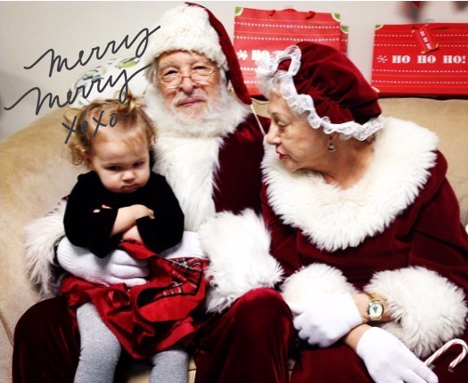 33 Ways a Photo with Santa Can Go Wrong! Click through--these are the most EPIC SANTA FAILS I have ever seen on Christmas cards.