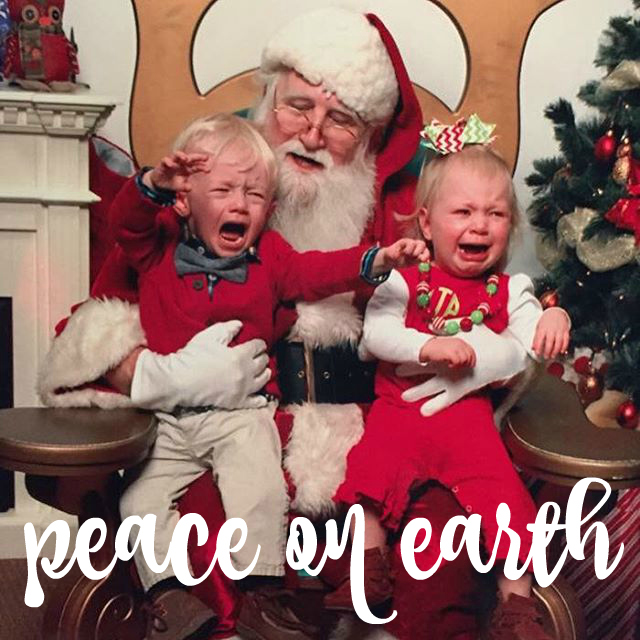 33 Ways a Photo with Santa Can Go Wrong! Click through--these are the most EPIC SANTA FAILS I have ever seen on Christmas cards.