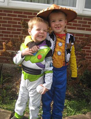 65 Adorable Sibling Costumes that Might Make Your Kids Get Along on ...