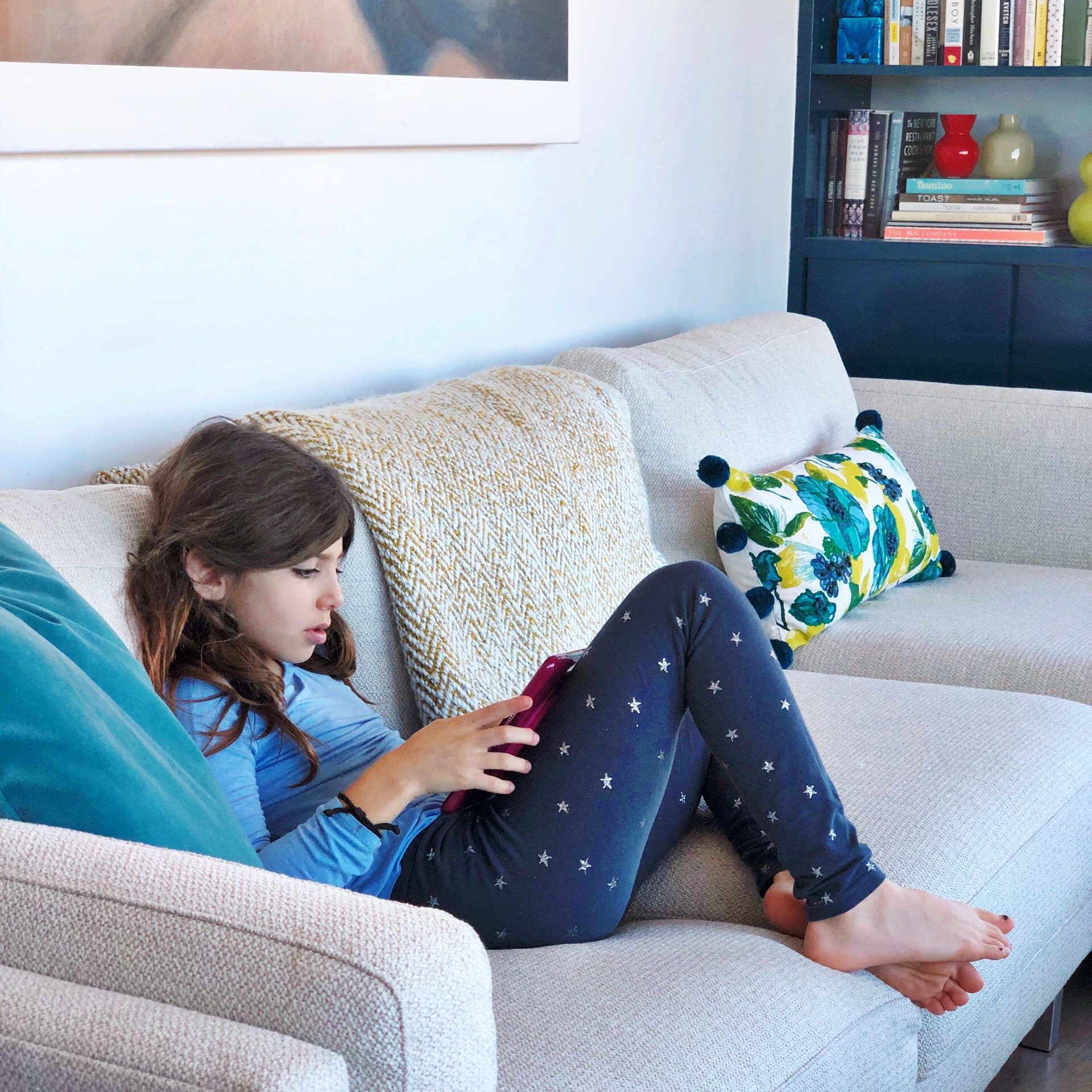  9yo girl Explaining the Tricky World of Text Messages to my 9yo